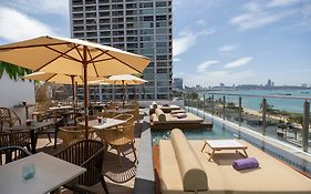 Pattaya Sea View Hotel - Sha Extra Plus